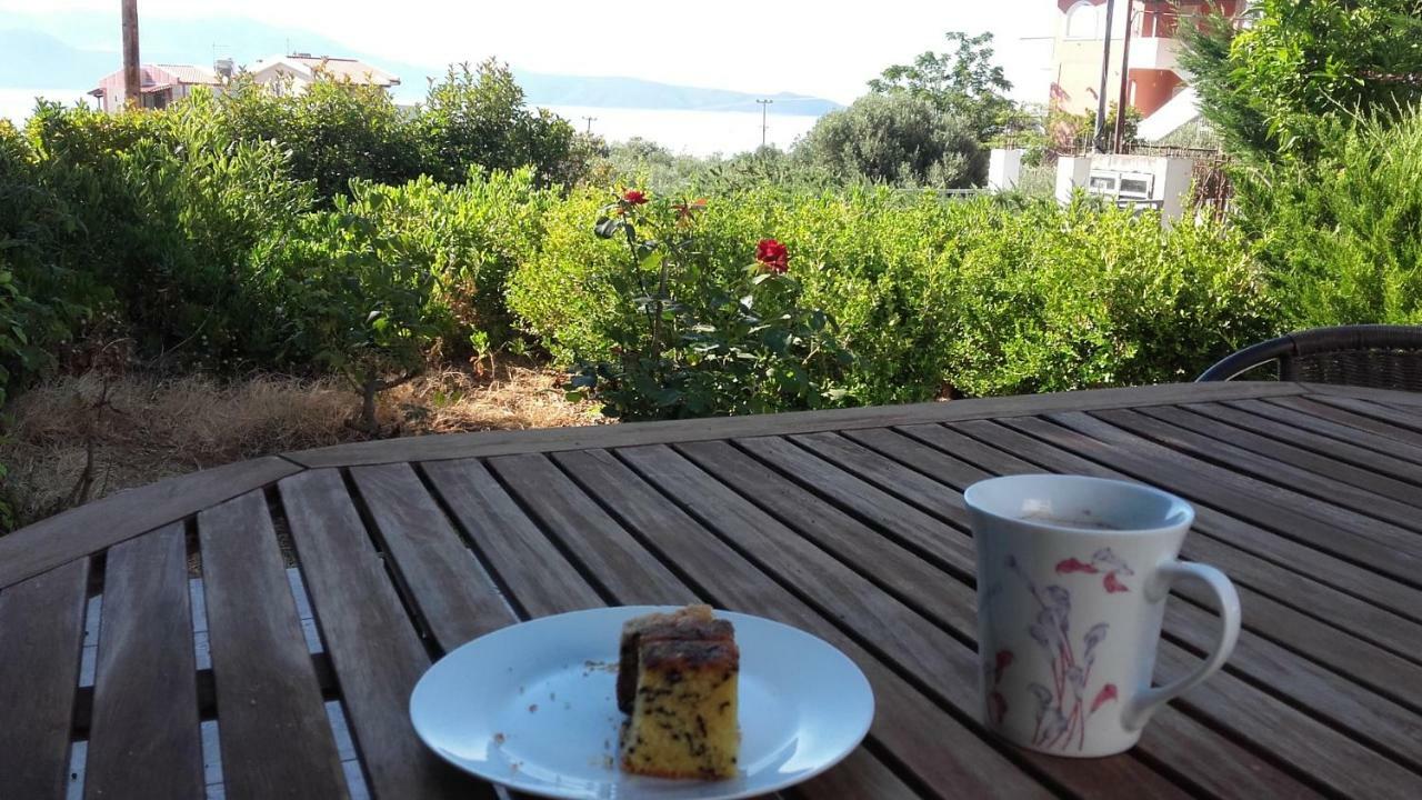 Aliveri Flat With Sea View Kültér fotó